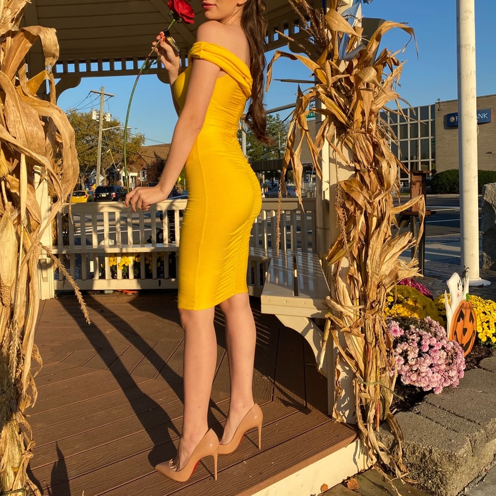 Off-the-shoulder Yellow Midi Dress